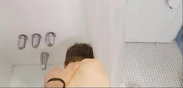  BrotherCrush - Boning My Younger Stepbrother In The Bathtub